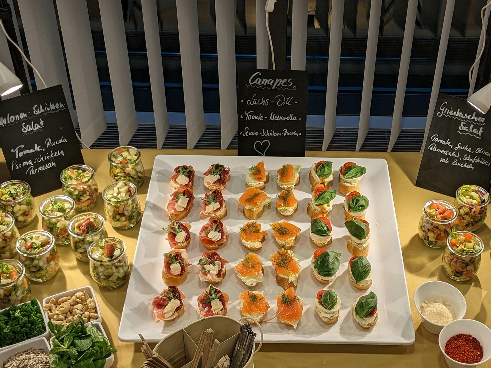 Flying Buffet Crazy Rice