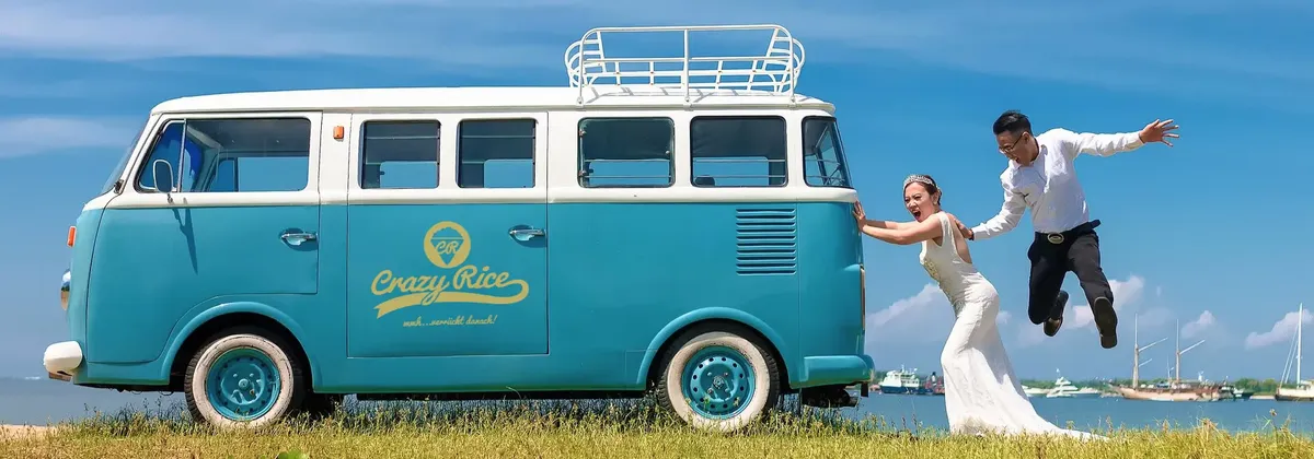 Brautpaar bei Hochzeit mit stilvollem Crazy Rice Hochzeitscatering in Leipzig